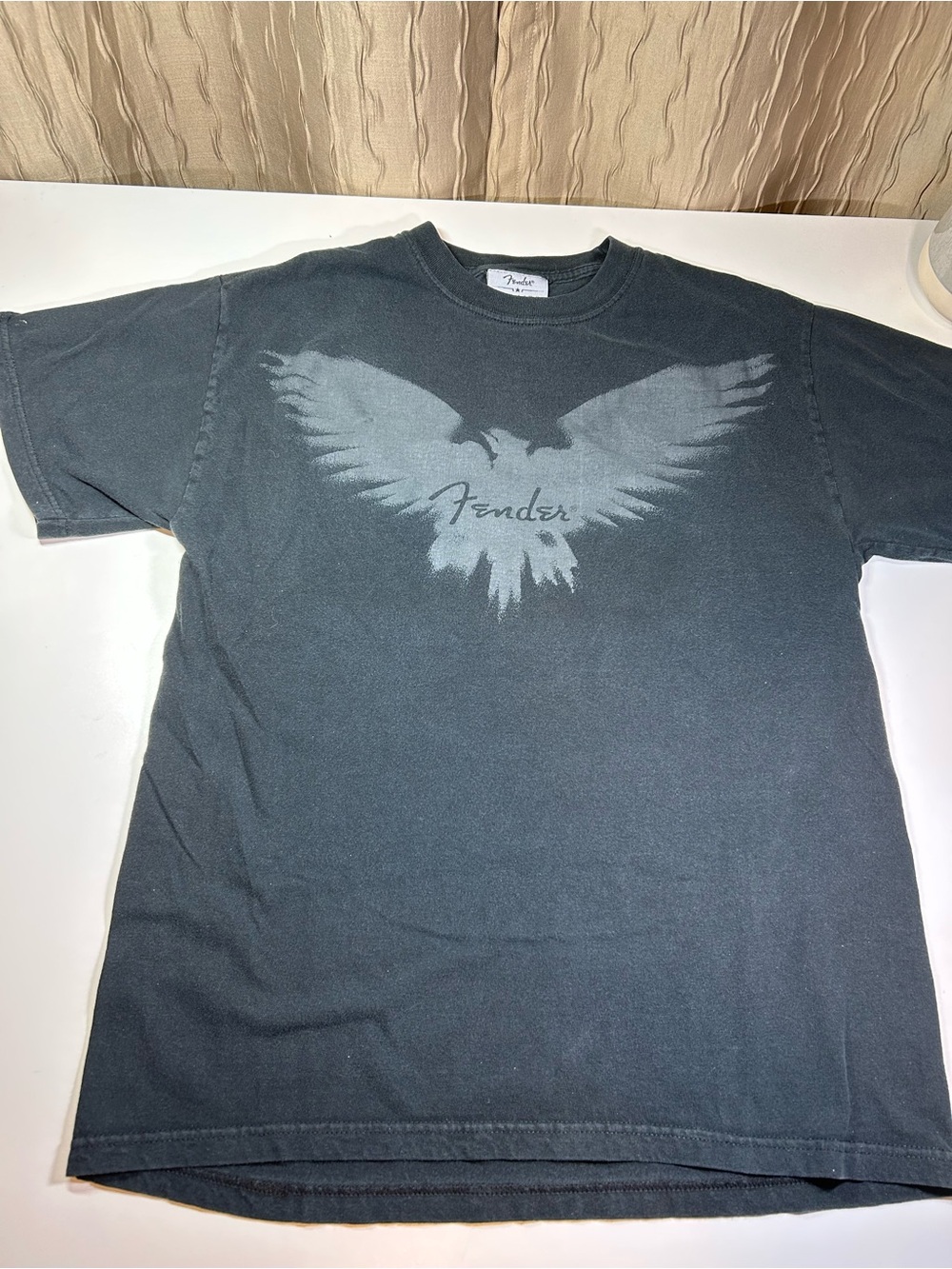 Fender Men's M Black Short-Sleeve Tee Eagle Bird Wing Graphic Logo Vintage 2000s